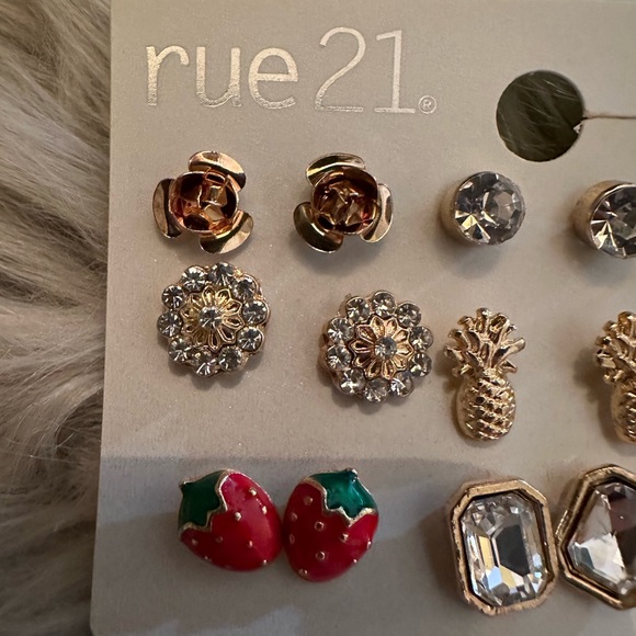 Set of earrings NWT - Picture 2 of 5